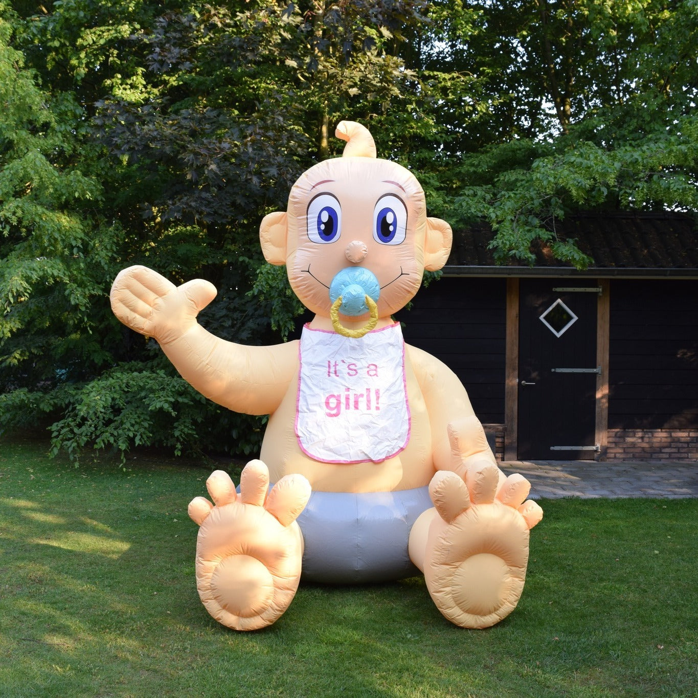 Geboorte feestpop baby meisje